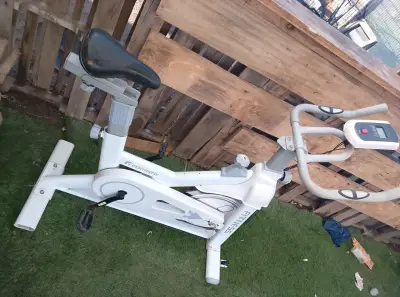 Bicicleta estática Centurfit para ejercicio - miniatura 1