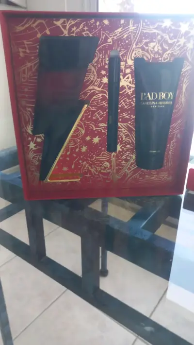 Set de Perfume y Loción Bad Boy Carolina Herrera - miniatura 2