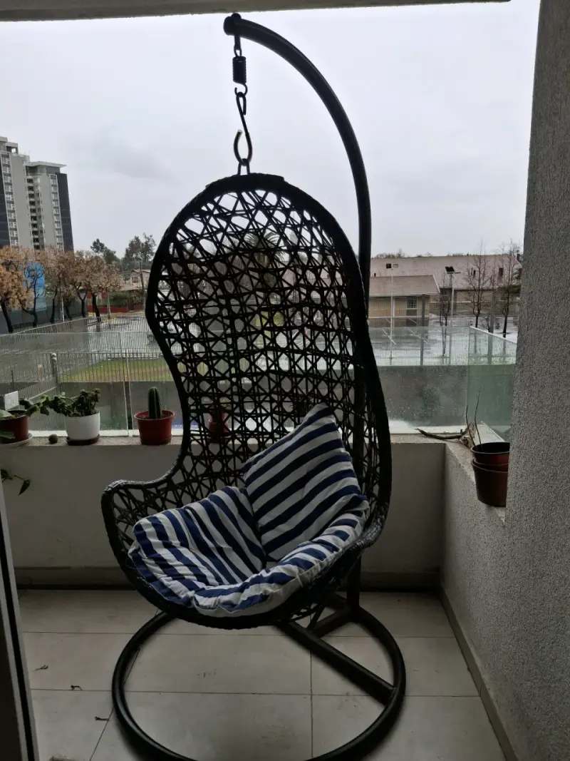 Sillón colgante de ratán sintético con - 1