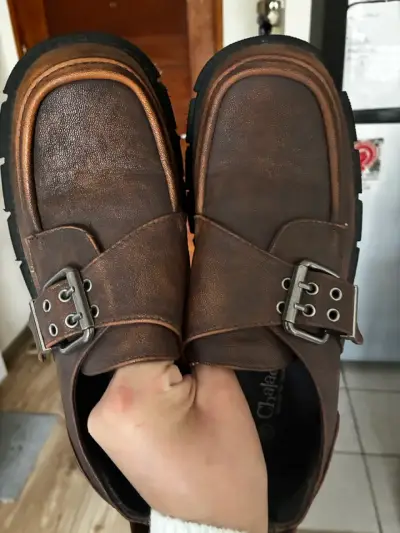 Zapatos  marrón con suela gruesa(plataforma) - miniatura 3