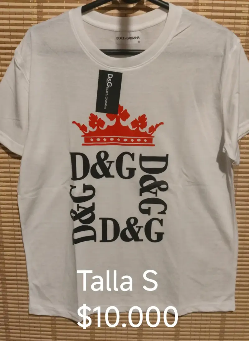Polera blanca D&G con diseño de corona