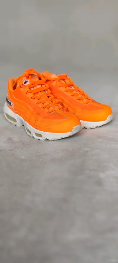 Zapatillas deportivas naranjas Nike Air Max 95 - miniatura 1