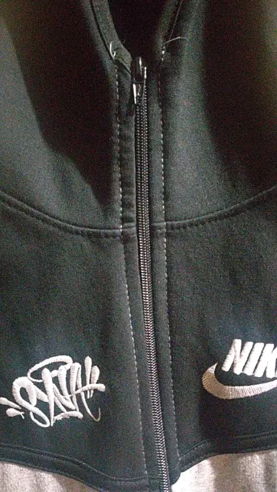 Polerón Nike bicolor con cierre frontal - miniatura 4