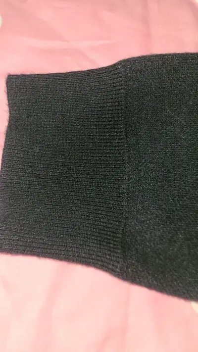 Sweater negro con diseño de gato - miniatura 2
