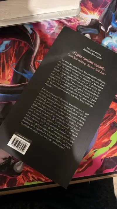 Libro 'El loco de Dios en el fin del mundo' de Javier Cercas - miniatura 2