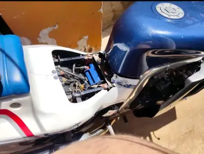 Moto Suzuki GSX-R - miniatura 5