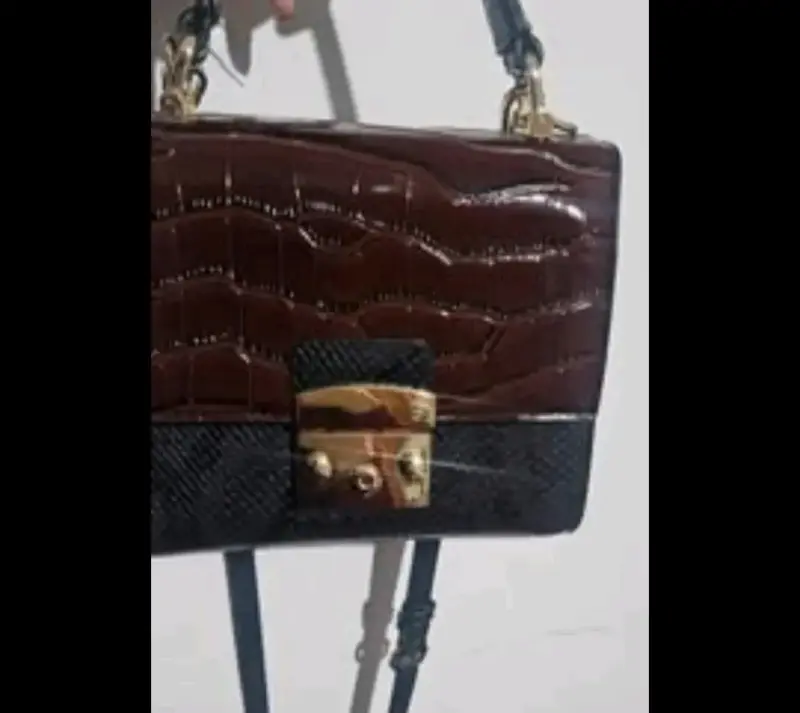 Cartera de mano elegante con diseño de cocodrilo - 4