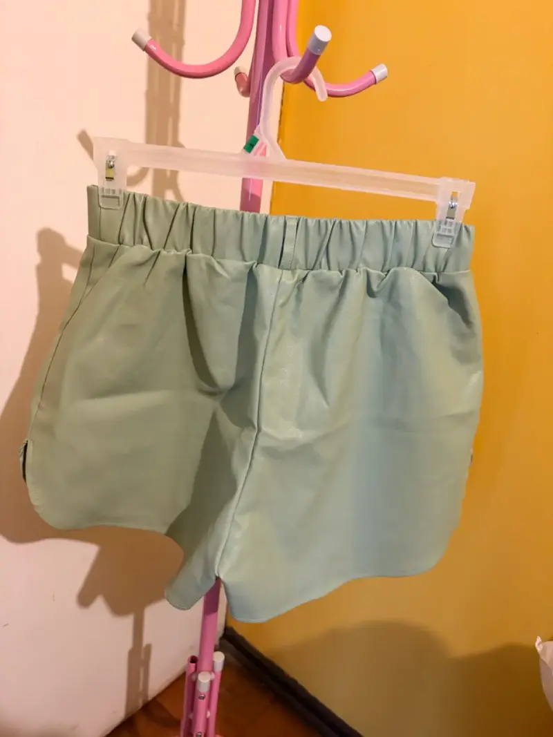 Shorts de mujer verde claro con cintura elástica - 3