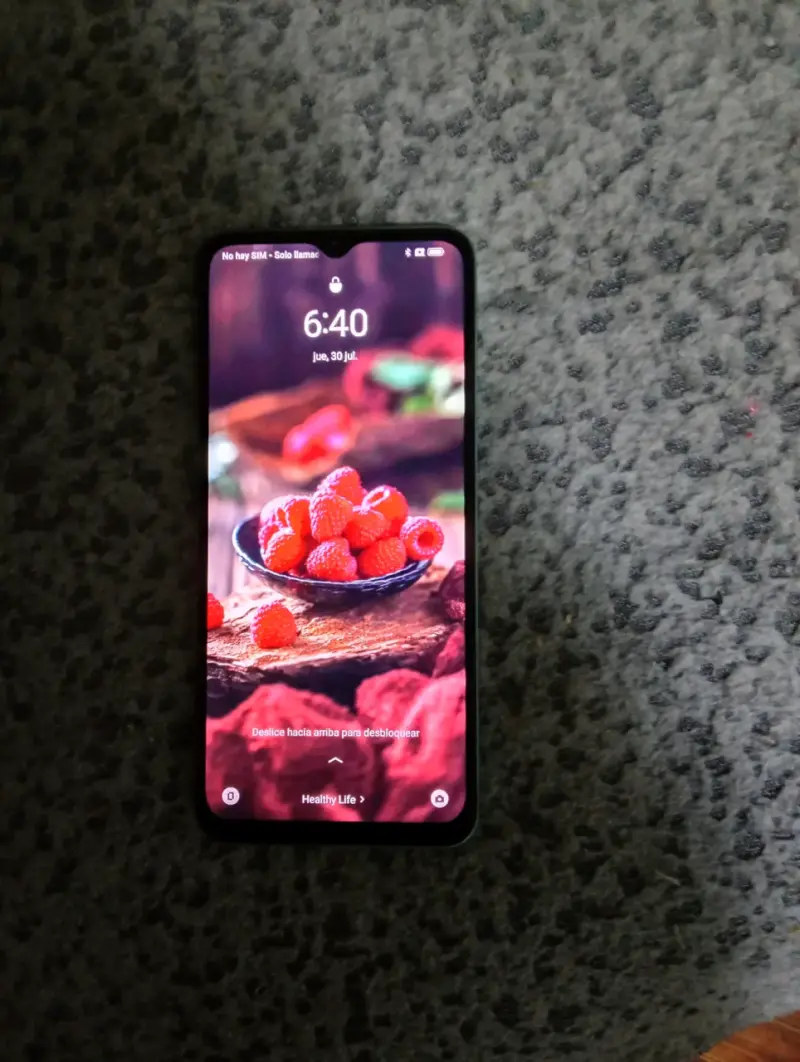 Smartphone OPPO A57 color verde en buen estado - 1