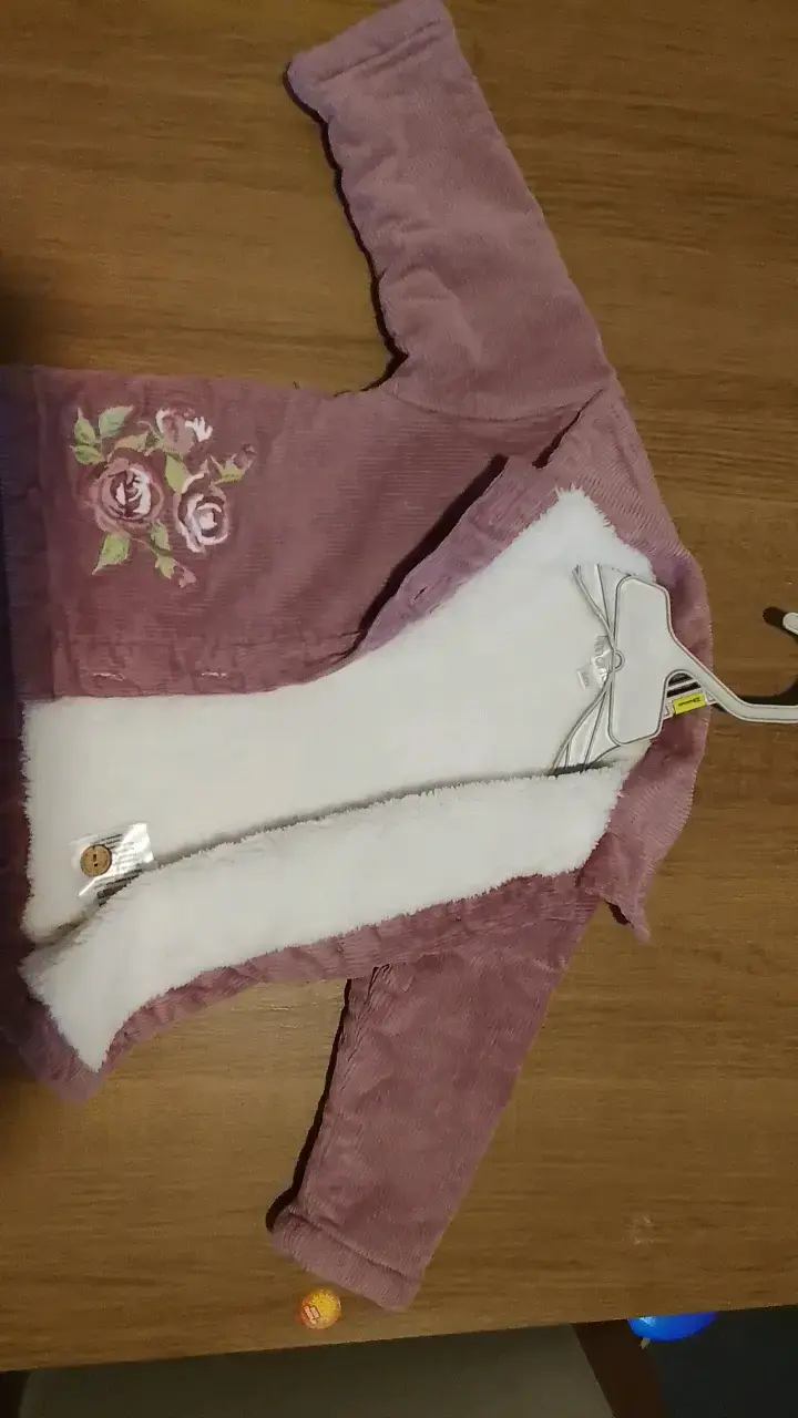 Chaqueta de niña rosada con bordado floral - 2