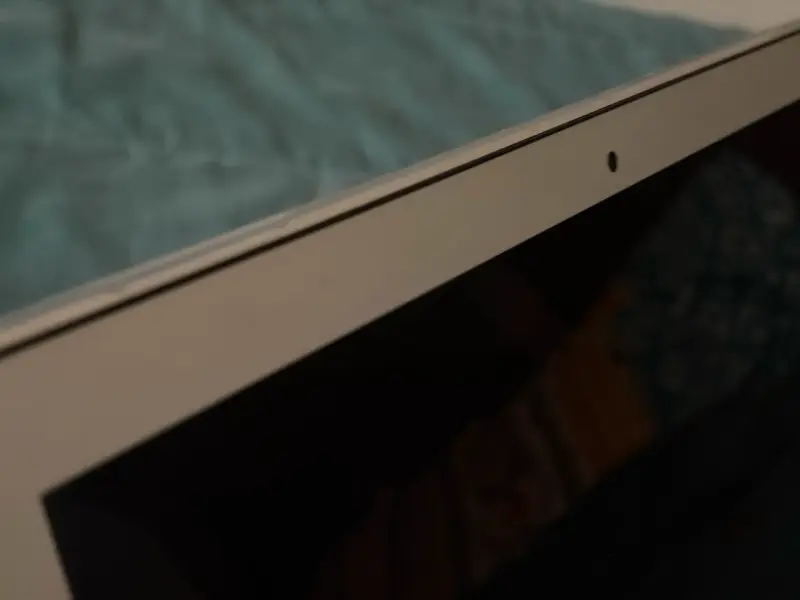 MacBook Air 13”  (2017) - macOS Monterey - 6