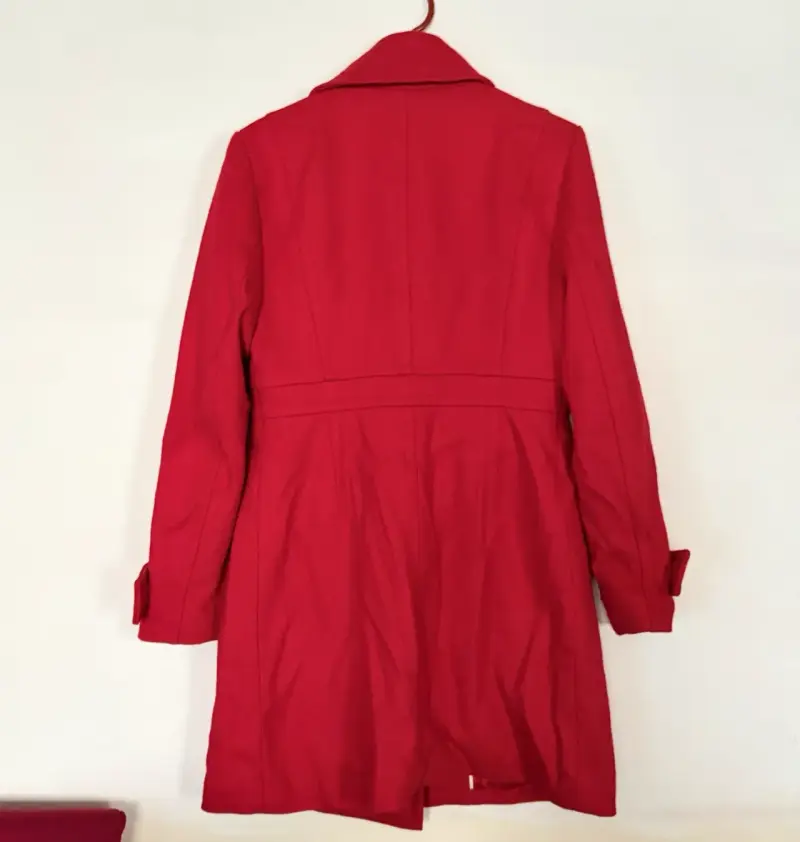 Abrigo rojo mujer - 2