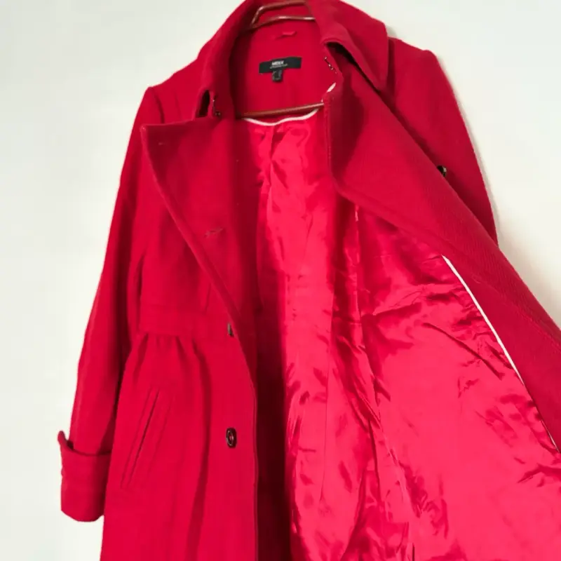 Abrigo rojo mujer - 5