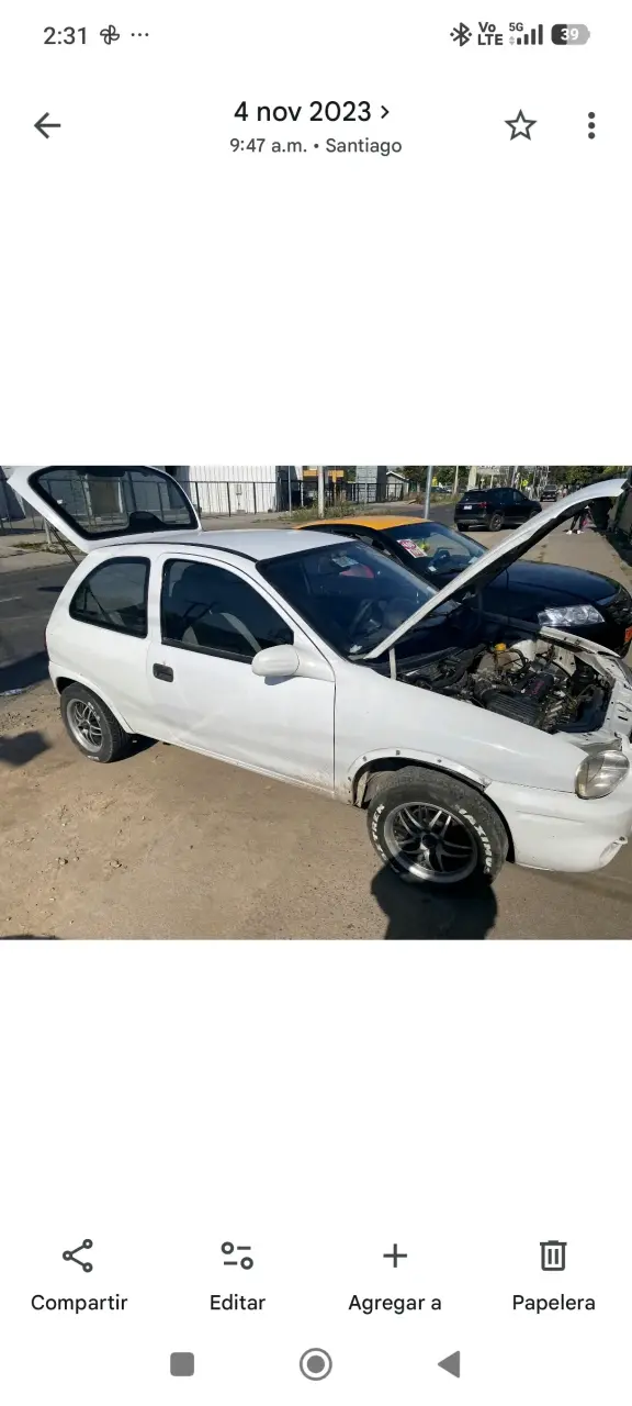 Auto compacto blanco en buen estado - 4