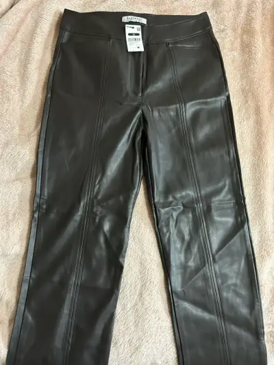 Pantalones de cuero sintético Basement negros - miniatura 1