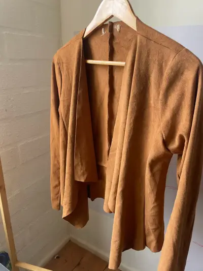 Chaqueta de gamuza marrón para mujer - miniatura 3