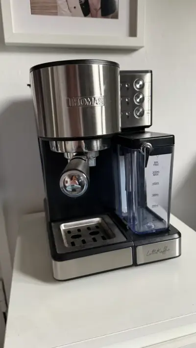 Cafetera Espresso Thomas TH-160DELI 1.8L - miniatura 1
