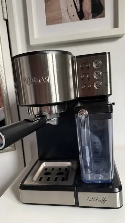 Cafetera Espresso Thomas TH-160DELI 1.8L - miniatura 2