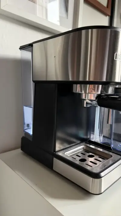 Cafetera Espresso Thomas TH-160DELI 1.8L - miniatura 3