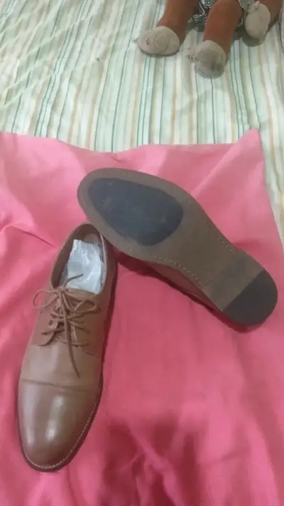 Zapatos de vestir marrones de cuero para hombre - miniatura 2