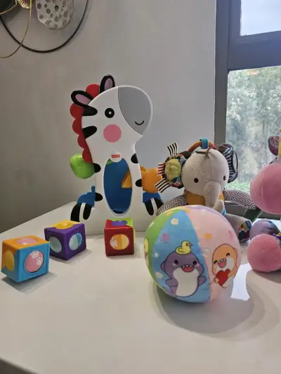 LOTE Juguetes de  para Bebé 0 a 12 meses - miniatura 2