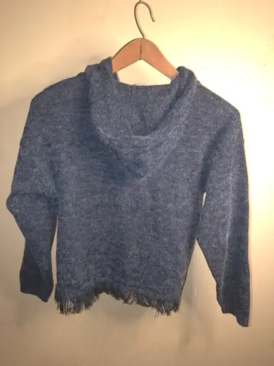 Suéter de lana gris con capucha y cierre - miniatura 2