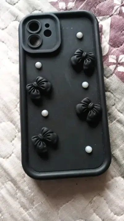Set de fundas para celular con diseños variados. - miniatura 3