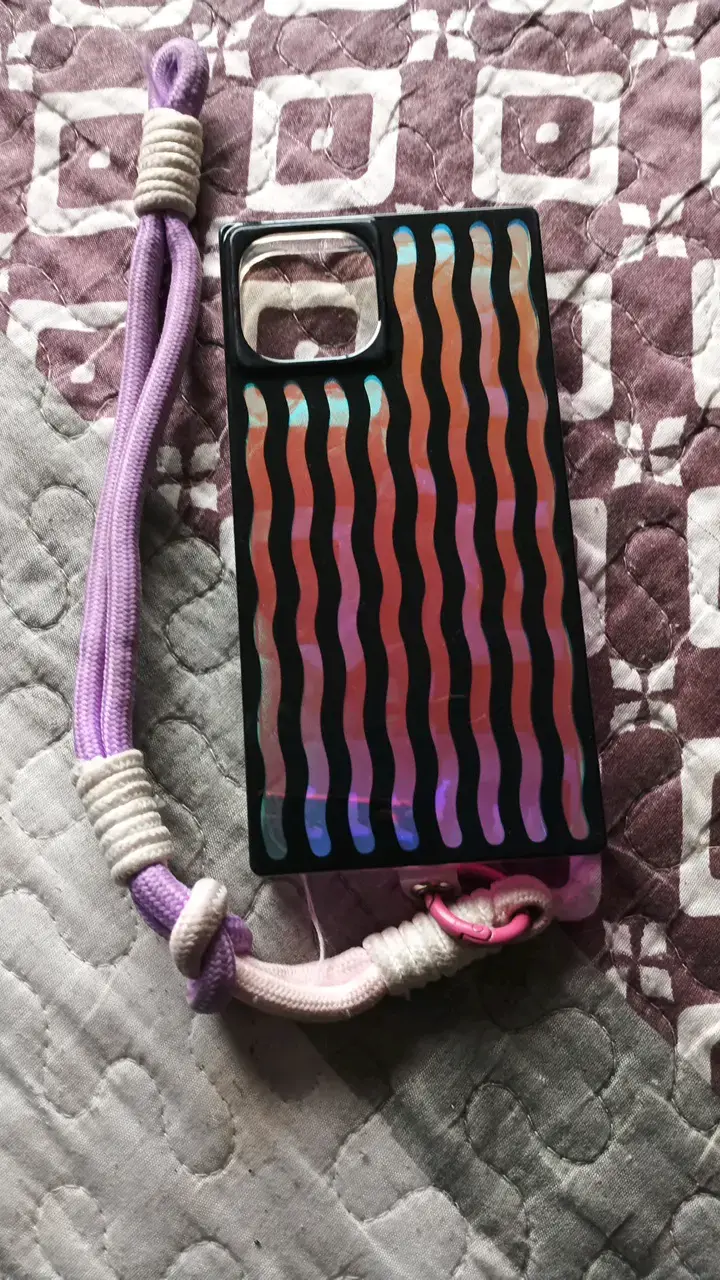 Set de fundas para celular con diseños variados. - 4