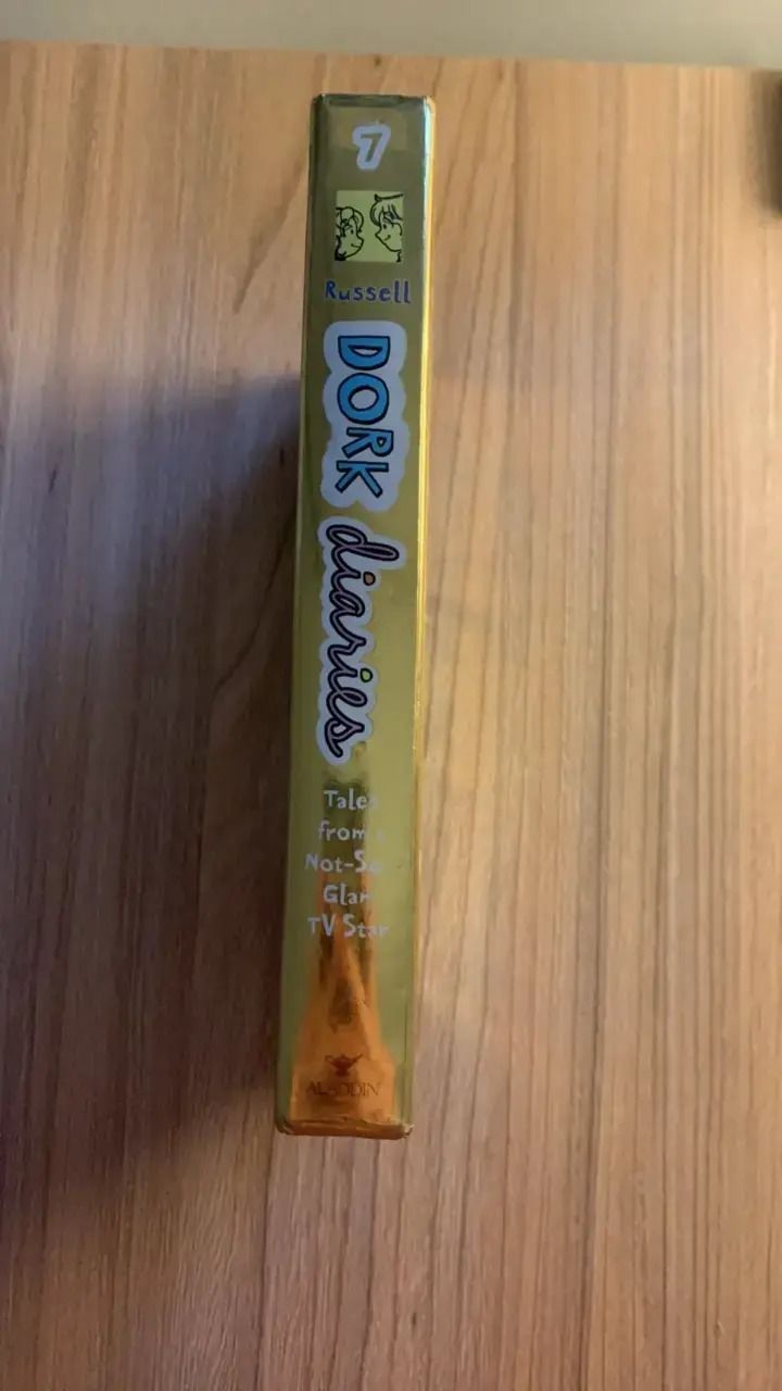 Libro Dork Diaries 7 - 2