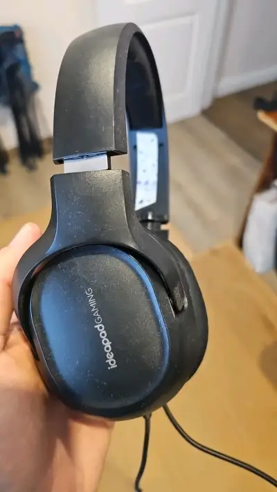Auriculares Lenovo Gaming con cable - miniatura 2