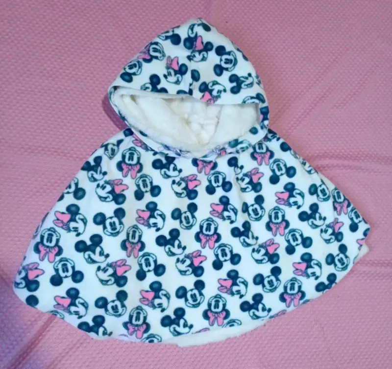 Poncho infantil con capucha y orejas - 4