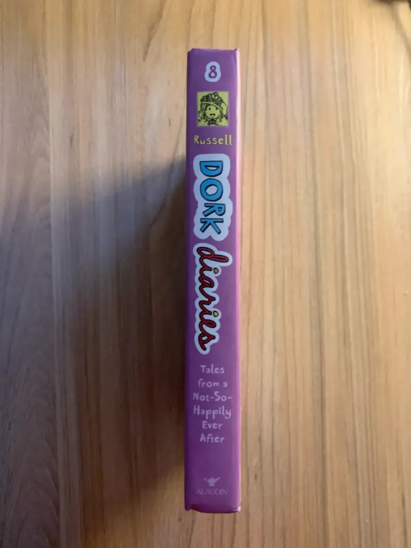 Libro Dork Diaries: 8 - 2