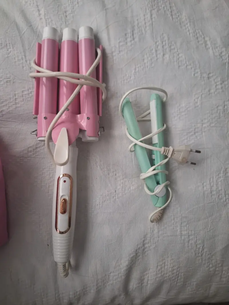Set de rizador y plancha de pelo en colores pastel