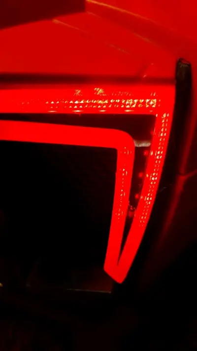 Auto eléctrico para niños rojo - miniatura 6