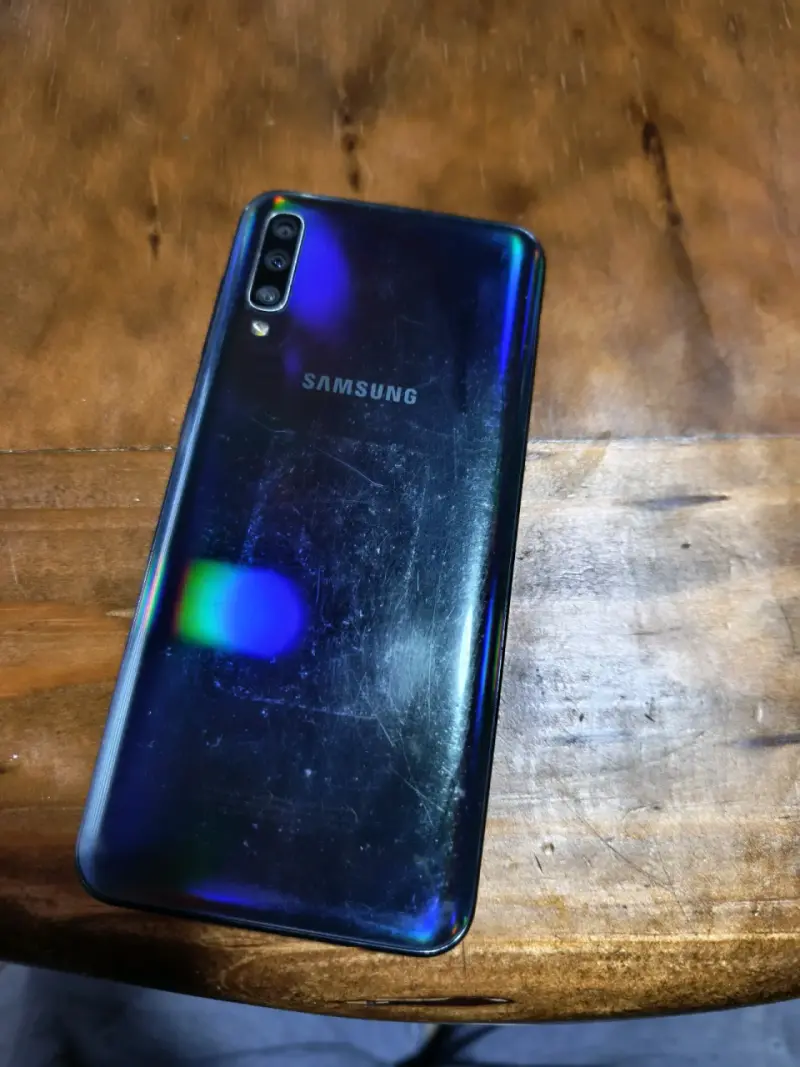 Samsung a50 en buen estado - 2