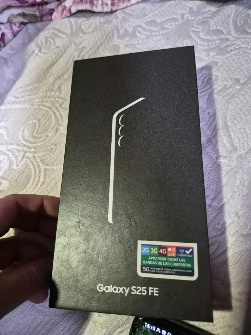 Samsung Galaxy S25 FE 256GB Blanco - 2