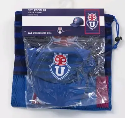 Set Escolar Universidad de Chile Toalla y Jockey - miniatura 1