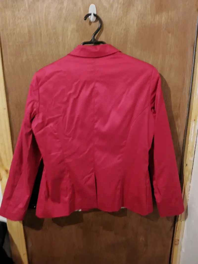 Blazer rojo elegante para mujer Apology London - 4