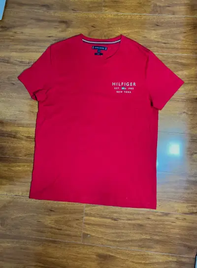 Polera roja Tommy Hilfiger para hombre - miniatura 1