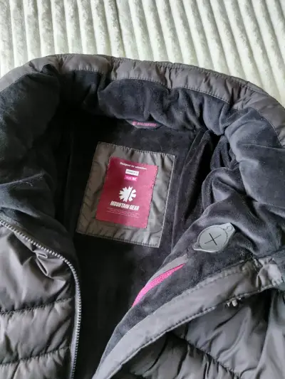 Parka larga negra Mountain Gear para mujer - miniatura 2
