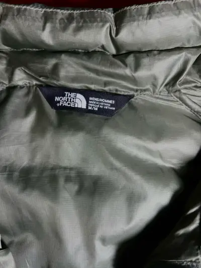 Chaqueta acolchada verde The North Face para hombre - miniatura 2