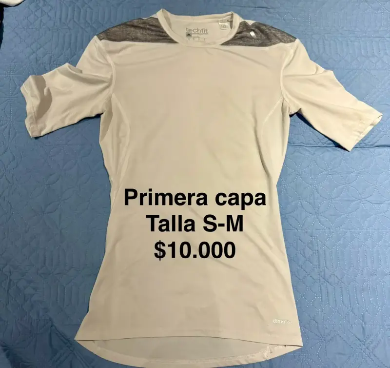 Polera deportiva Adidas Techfit talla S-M