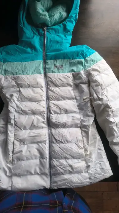 Chaqueta de esquí Helly Hansen verde y blanca para mujer - miniatura 5