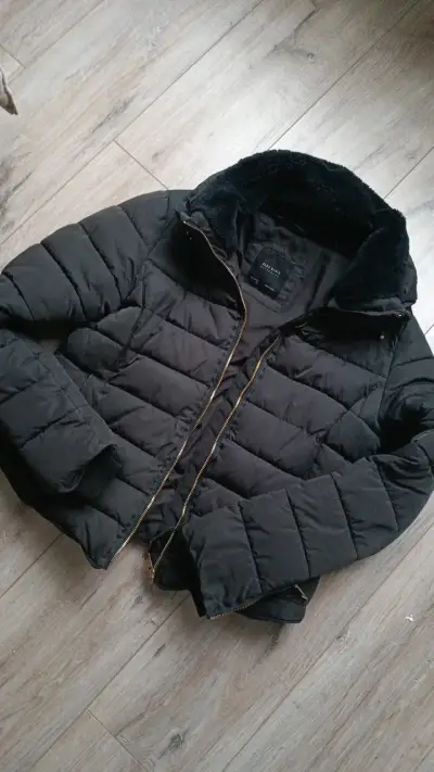 Chaqueta acolchada negra Zara Basic c/ forro polar - miniatura 1