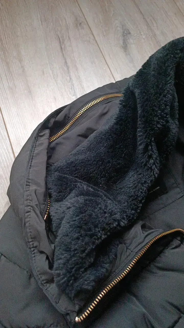 Chaqueta acolchada negra Zara Basic c/ forro polar - 3