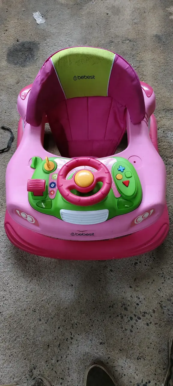 Andador para bebé Bebesit rosa con volante interactivo