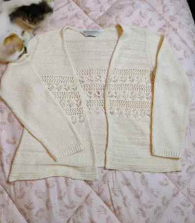 Chaqueta acolchada negra para mujer con cierre - miniatura 4