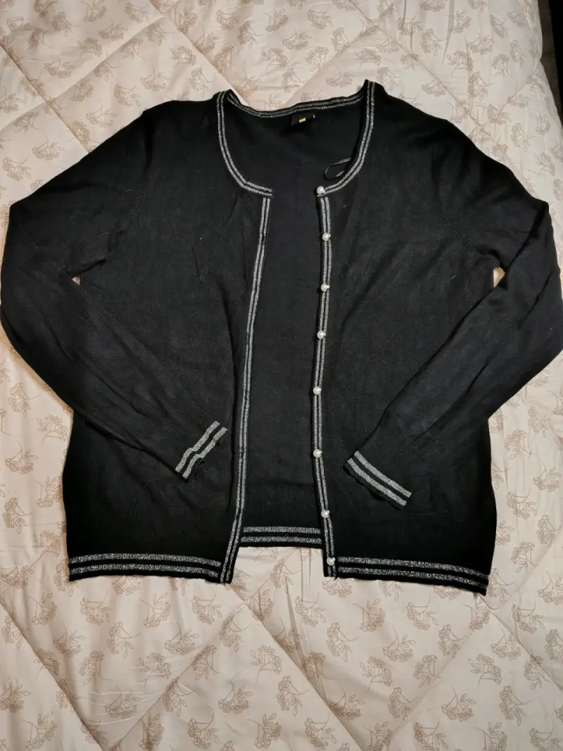 Chaqueta acolchada negra para mujer con cierre - 6