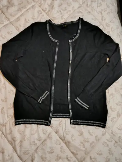 Chaqueta acolchada negra para mujer con cierre - miniatura 6
