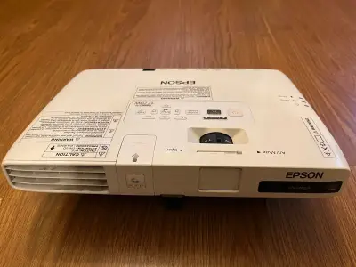 Proyector Epson Powerlite 1775W - miniatura 1